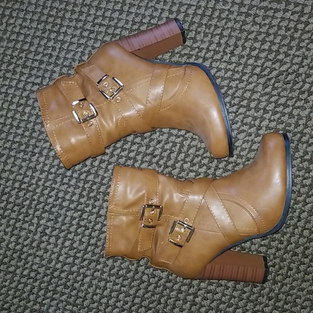 High heel booties